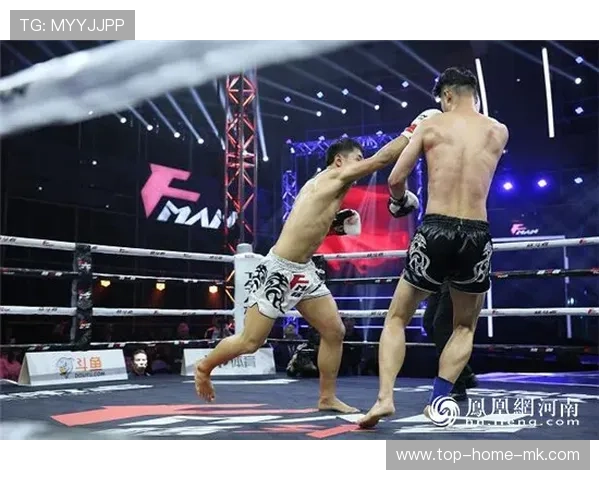 拳击对决出现惊险“假倒地骗术”