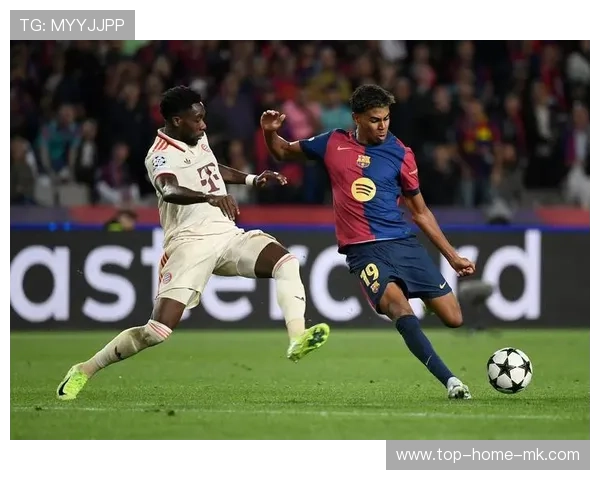 巴萨拉菲尼亚外脚背挑射得手 巴萨拉菲尼亚外脚背挑射得手